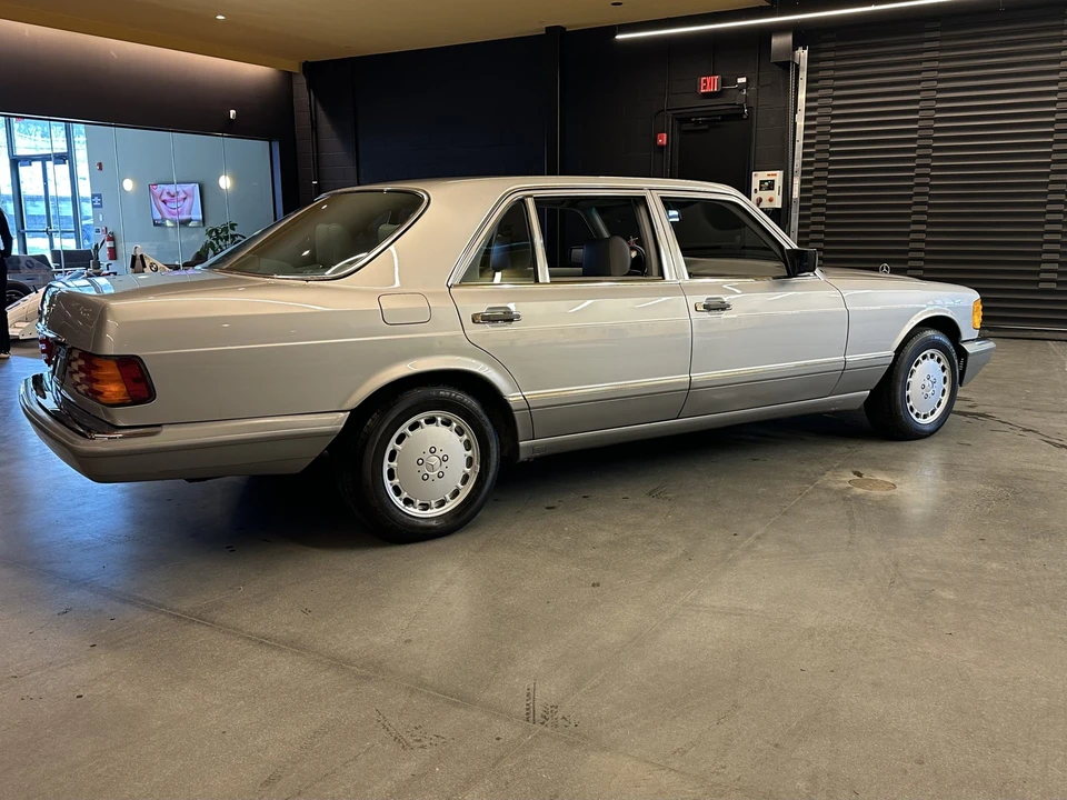 1986 Mercedes-Benz W126 S-Class Sedan - Image 19 of 31