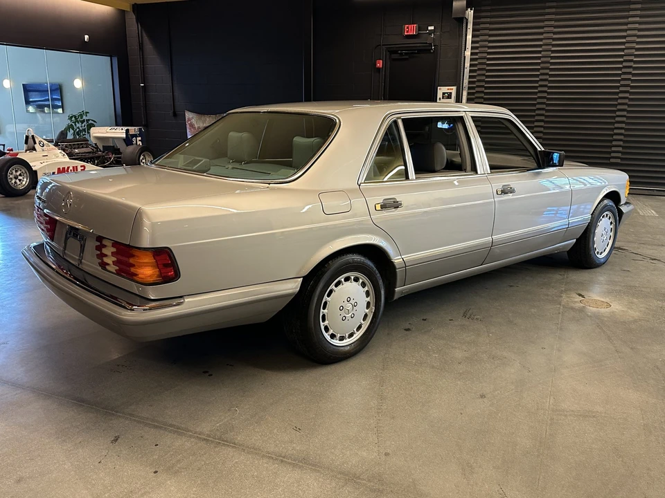 1986 Mercedes-Benz W126 S-Class Sedan - Image 20 of 31