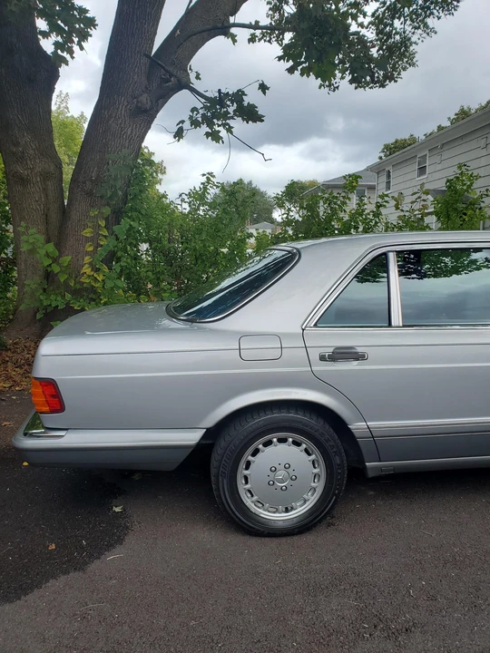1986 Mercedes-Benz W126 S-Class Sedan - Image 30 of 31