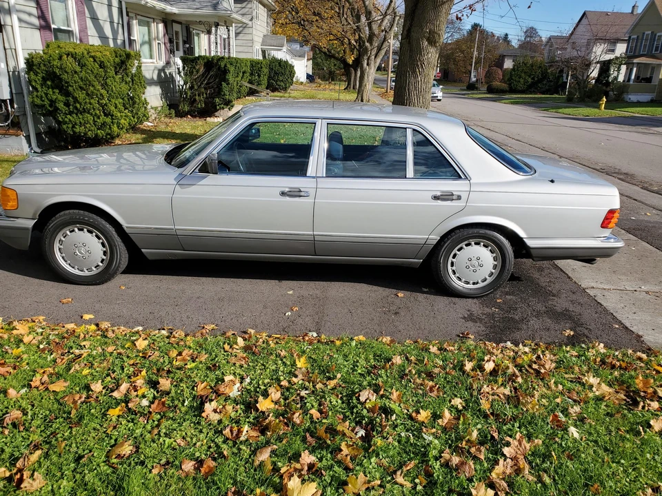 1986 Mercedes-Benz W126 S-Class Sedan - Image 15 of 31