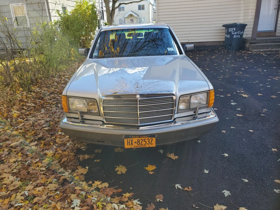 1986 Mercedes-Benz W126 S-Class Sedan - Image 2 of 31
