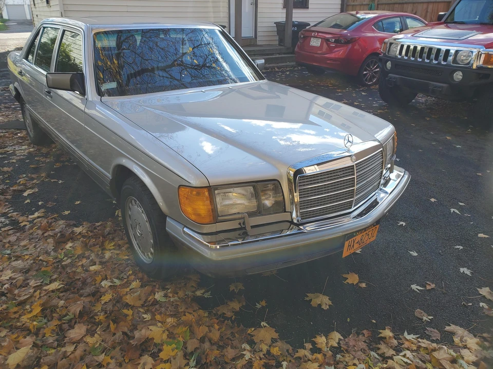 1986 Mercedes-Benz W126 S-Class Sedan - Image 3 of 31