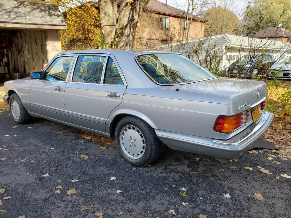 1986 Mercedes-Benz W126 S-Class Sedan - Image 8 of 31