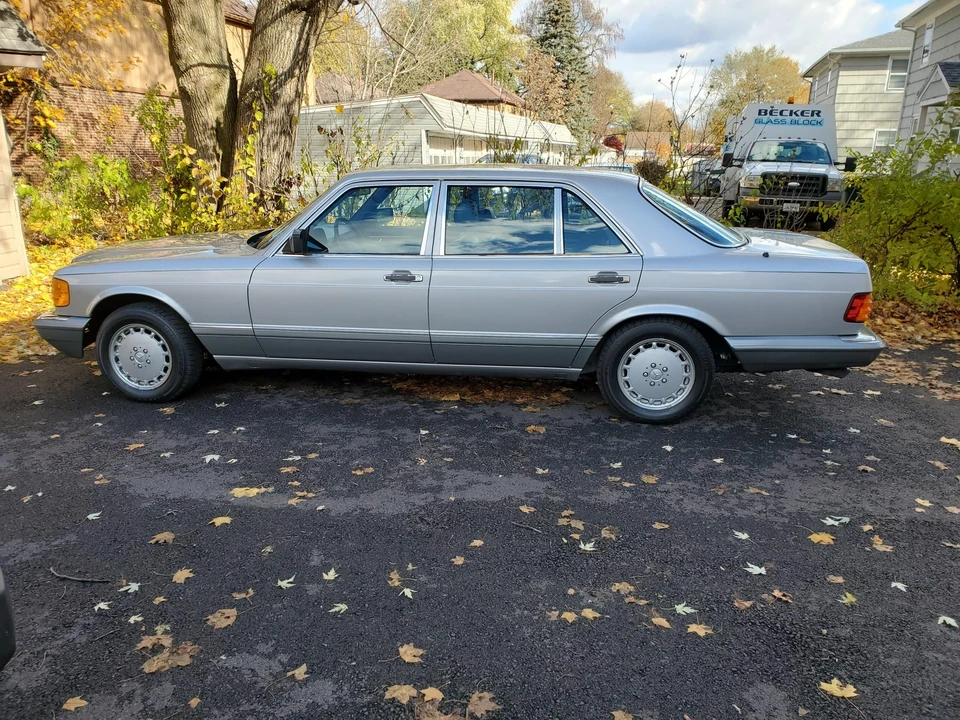 1986 Mercedes-Benz W126 S-Class Sedan - Image 11 of 31