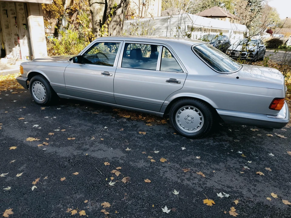 1986 Mercedes-Benz W126 S-Class Sedan - Image 13 of 31