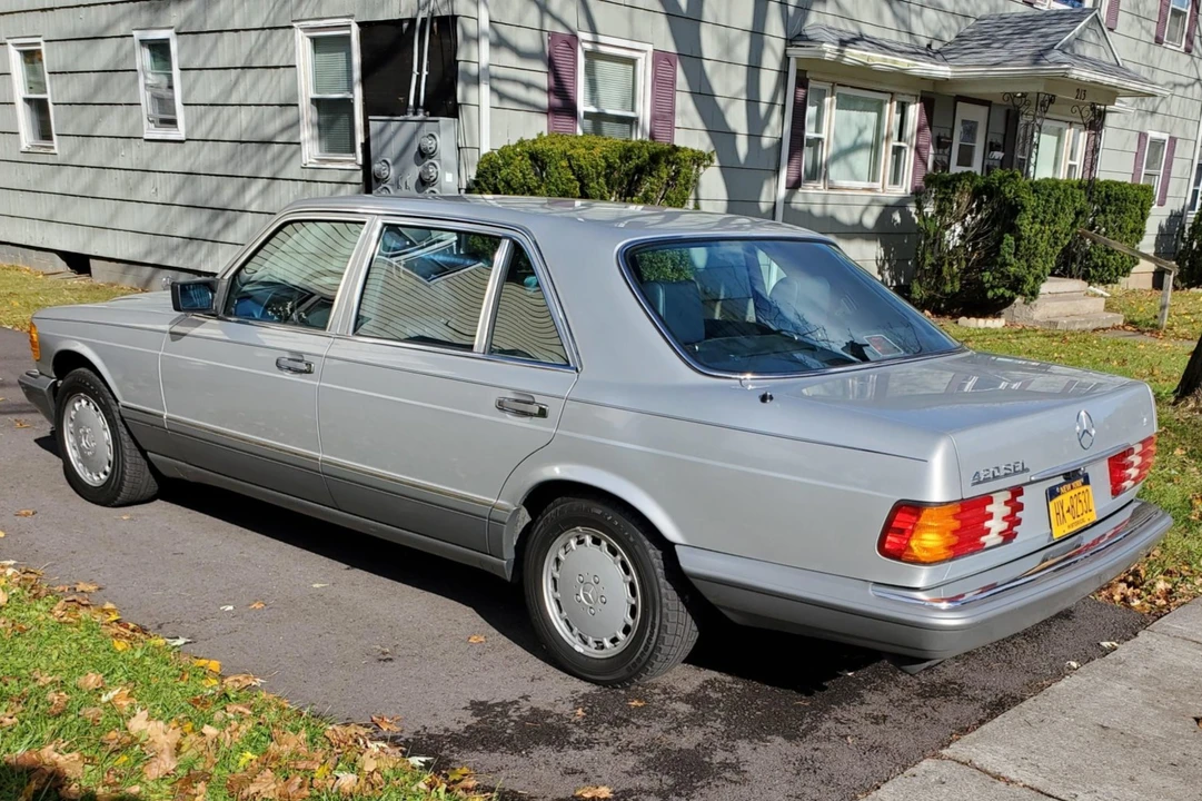 1986 Mercedes-Benz W126 S-Class Sedan - Image 7 of 31