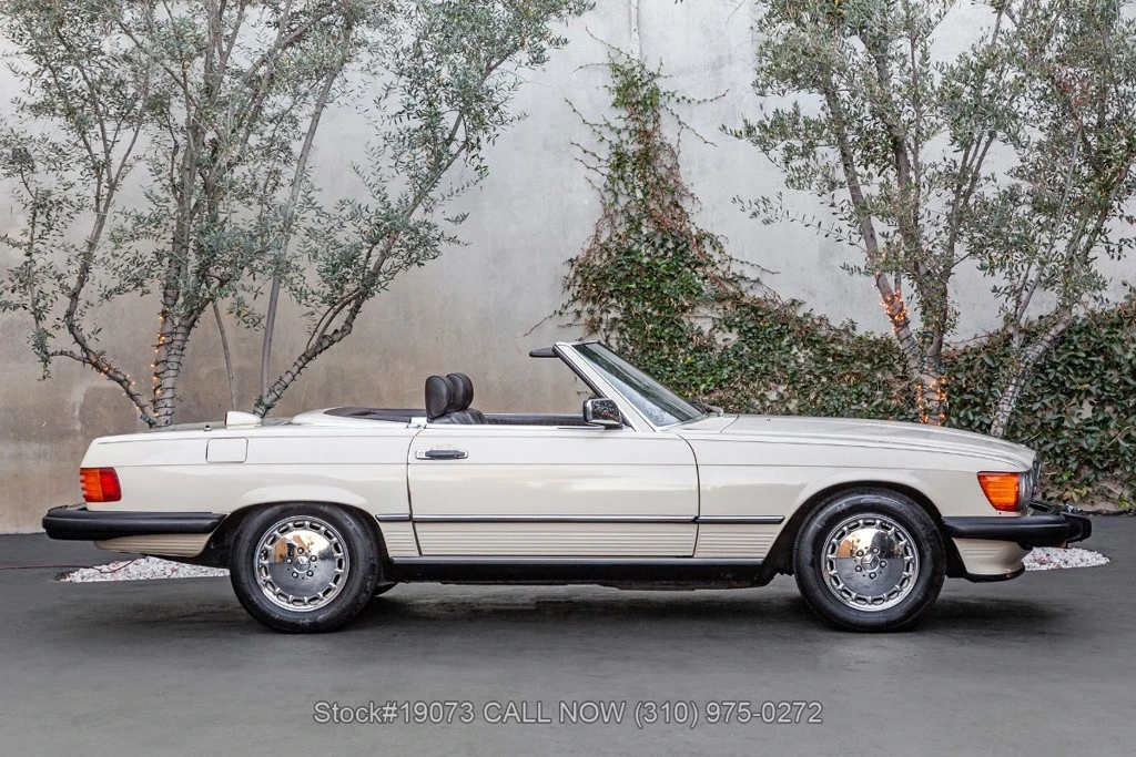 1986 Mercedes-Benz 500E & E500 - Image 4 of 12