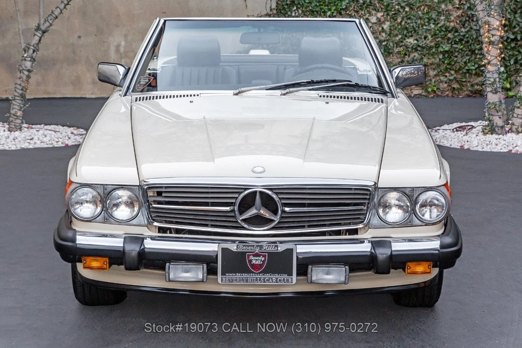 1986 Mercedes-Benz 500E & E500 - Image 2 of 12