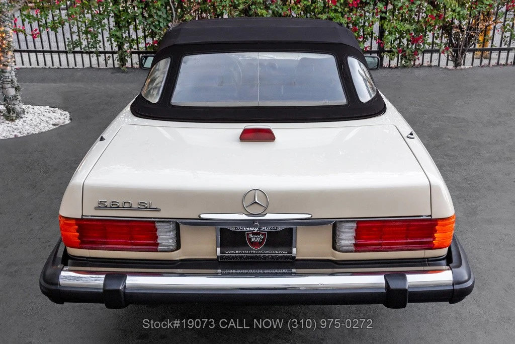 1986 Mercedes-Benz 500E & E500 - Image 11 of 12
