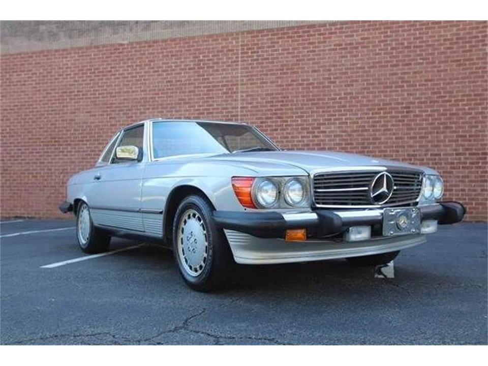 1986 Mercedes-Benz W126 S-Class Sedan - Image 2 of 25