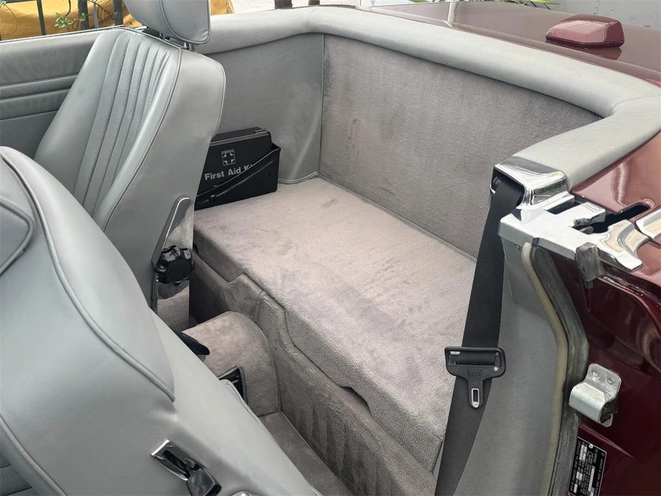 1986 Mercedes-Benz W126 S-Class Sedan - Image 30 of 31