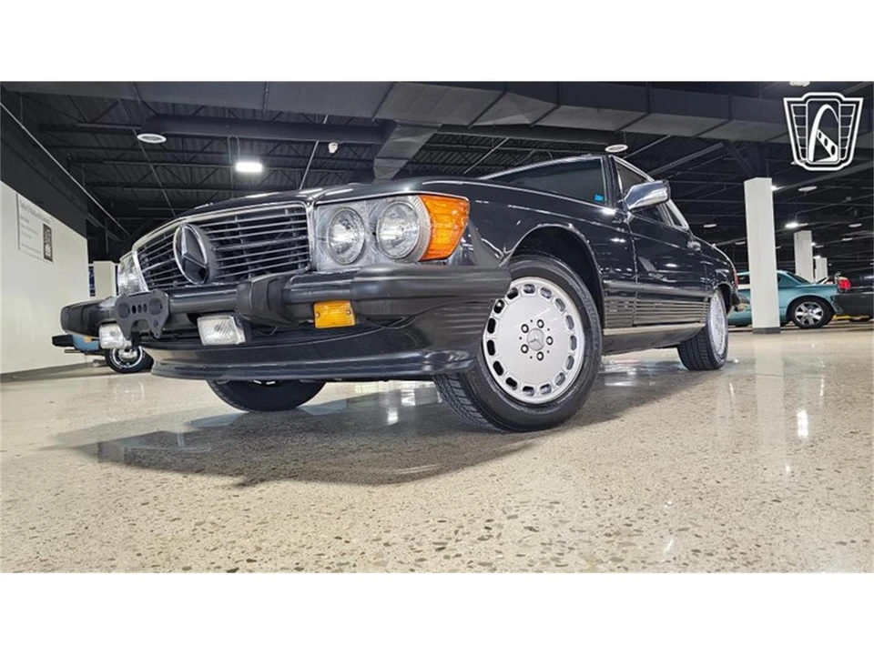 1986 Mercedes-Benz W126 S-Class Sedan - Image 2 of 31
