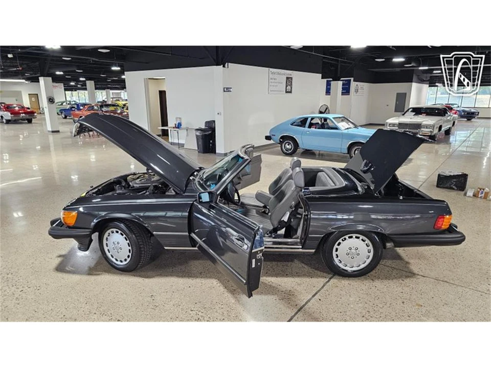 1986 Mercedes-Benz W126 S-Class Sedan - Image 13 of 31