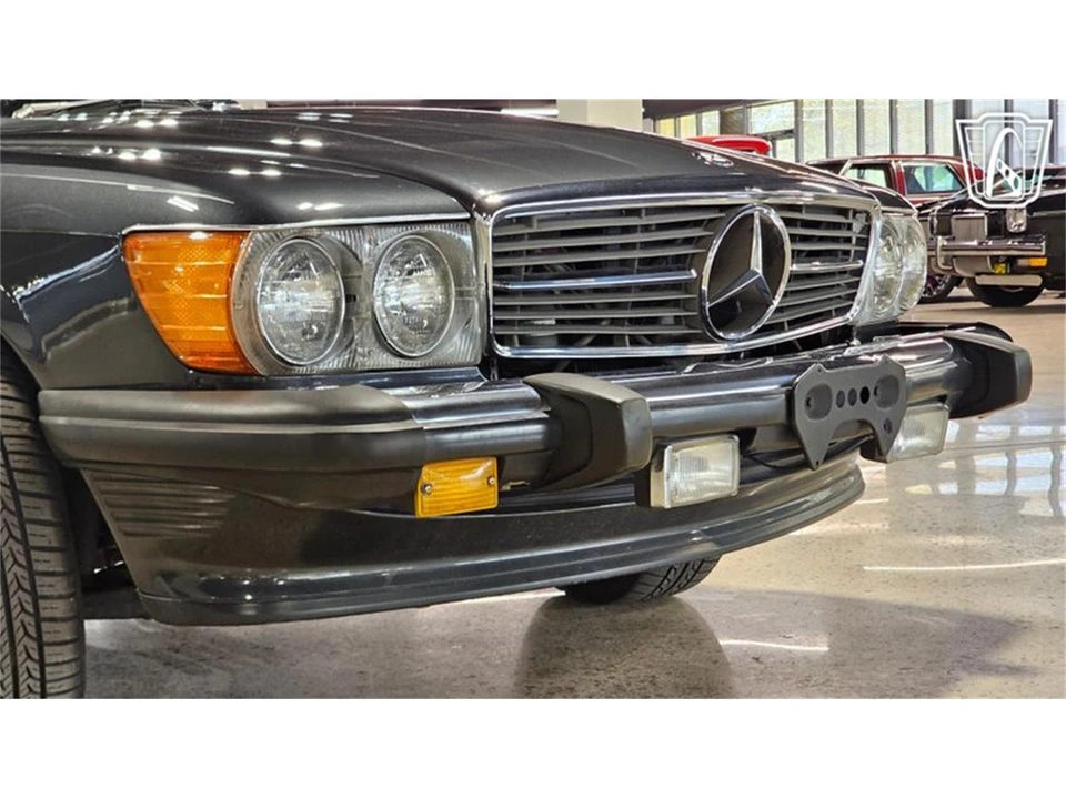 1986 Mercedes-Benz W126 S-Class Sedan - Image 8 of 31