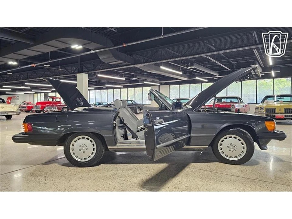 1986 Mercedes-Benz W126 S-Class Sedan - Image 15 of 31