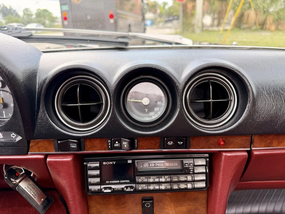 1986 Mercedes-Benz W126 S-Class Sedan - Image 31 of 31