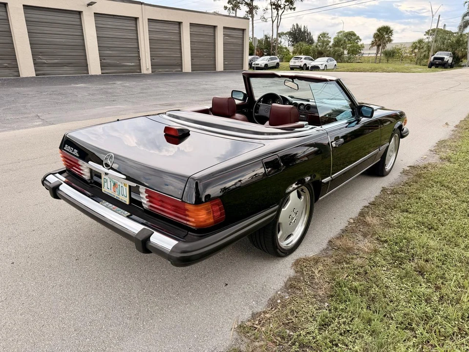 1986 Mercedes-Benz W126 S-Class Sedan - Image 2 of 31