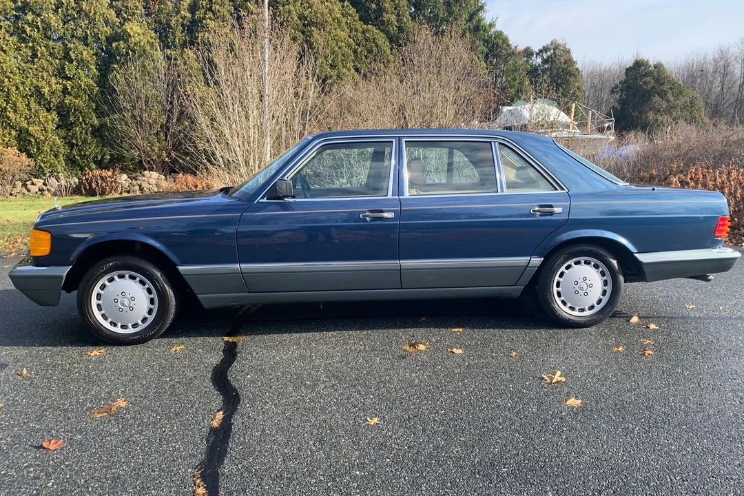 1986 Mercedes-Benz W126 S-Class Sedan - Image 3 of 31