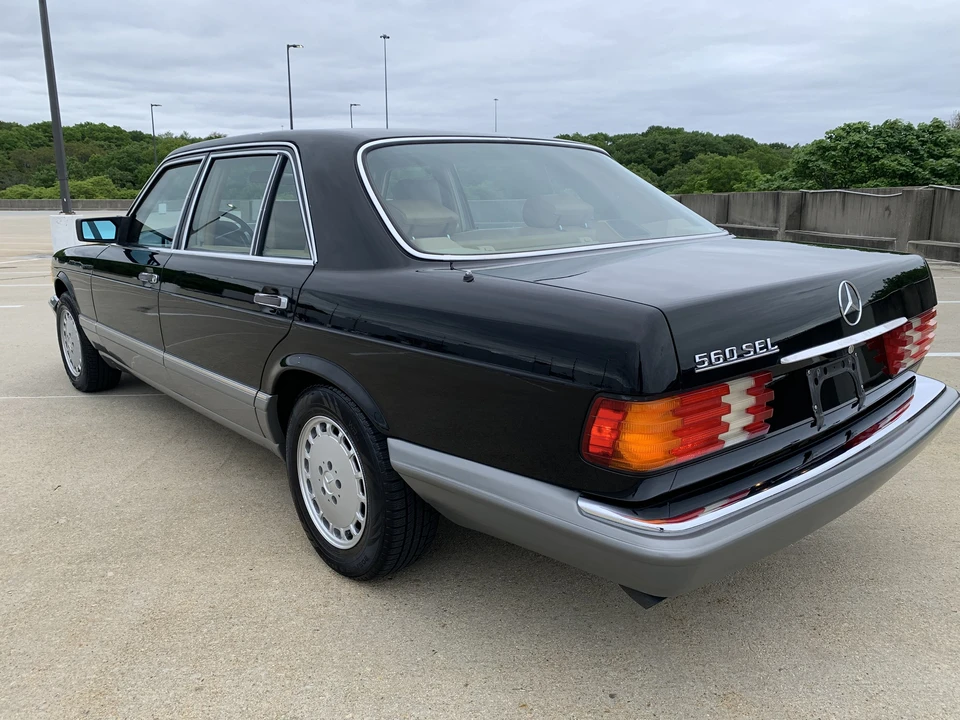 1986 Mercedes-Benz W126 S-Class Sedan - Image 8 of 31