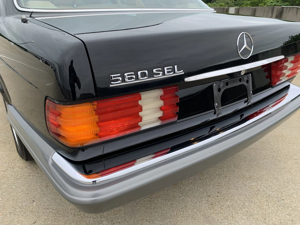 1986 Mercedes-Benz W126 S-Class Sedan - Image 17 of 31