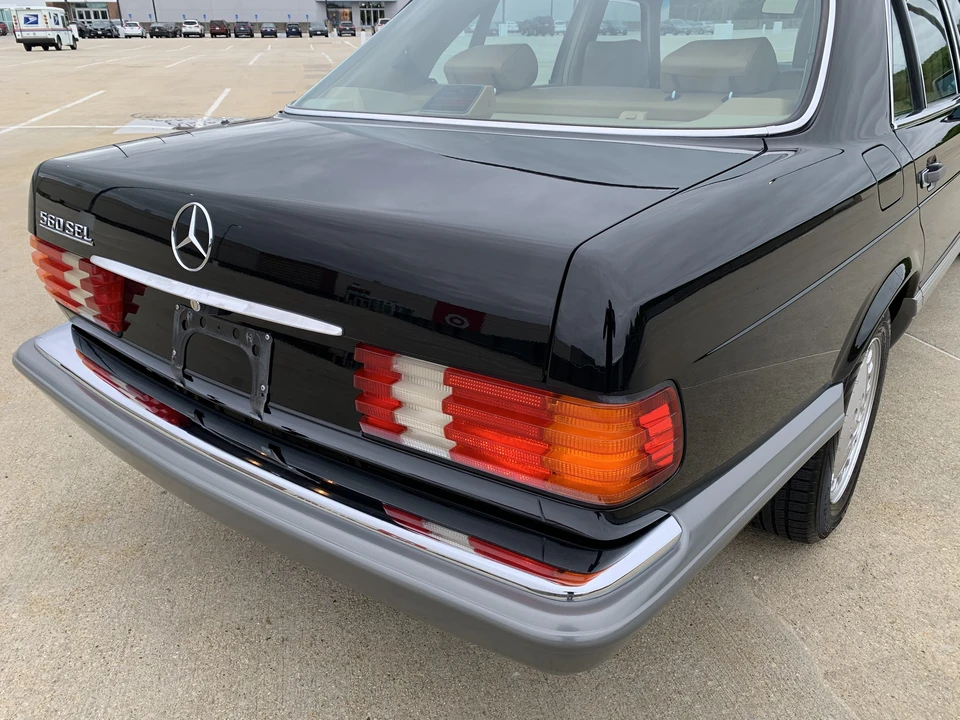 1986 Mercedes-Benz W126 S-Class Sedan - Image 20 of 31