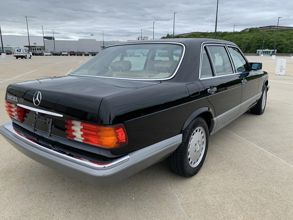 1986 Mercedes-Benz W126 S-Class Sedan - Image 9 of 31