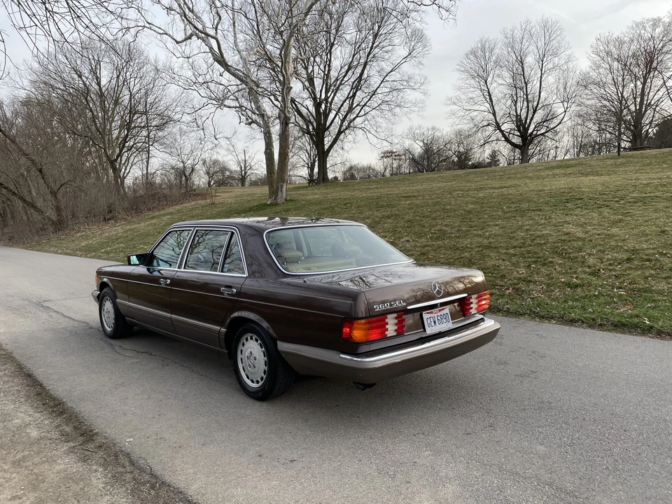 1986 Mercedes-Benz W126 S-Class Sedan - Image 8 of 31