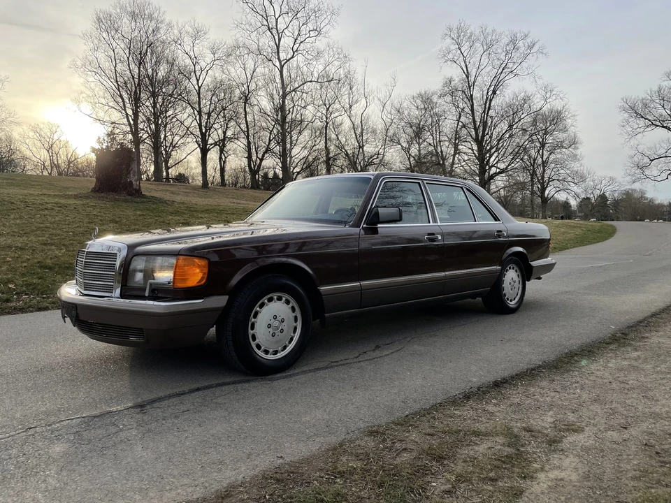 1986 Mercedes-Benz W126 S-Class Sedan - Image 2 of 31
