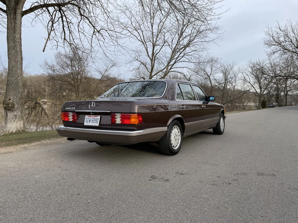 1986 Mercedes-Benz W126 S-Class Sedan - Image 12 of 31