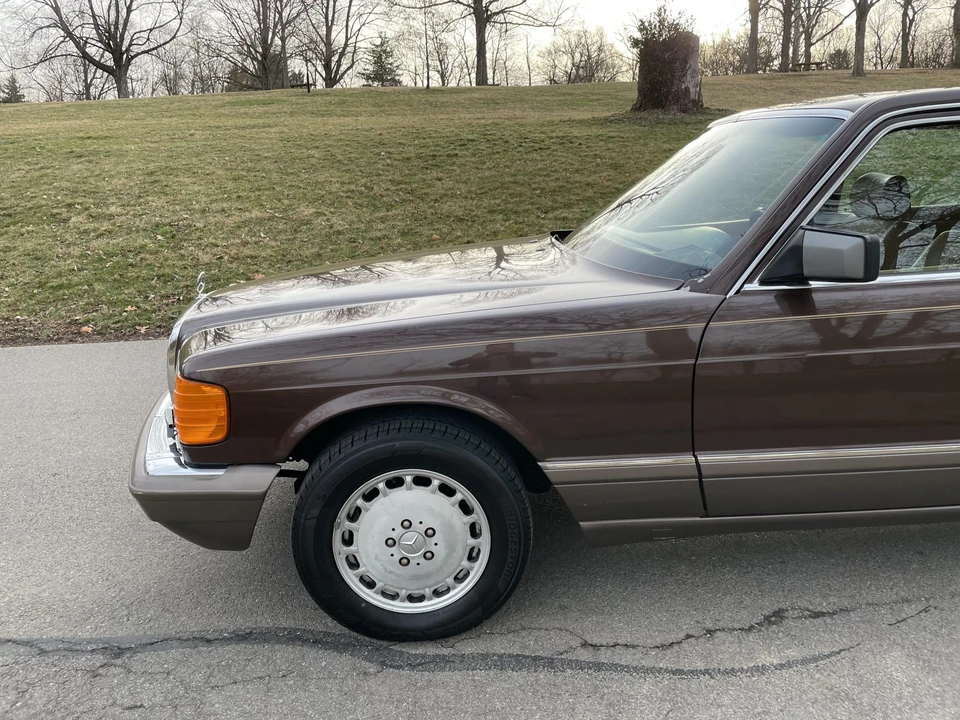 1986 Mercedes-Benz W126 S-Class Sedan - Image 26 of 31