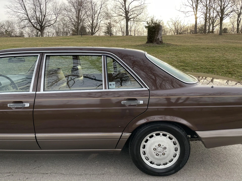 1986 Mercedes-Benz W126 S-Class Sedan - Image 27 of 31