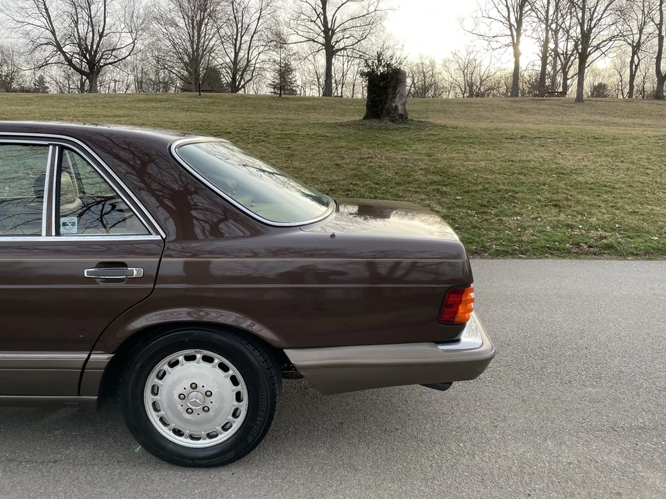1986 Mercedes-Benz W126 S-Class Sedan - Image 28 of 31
