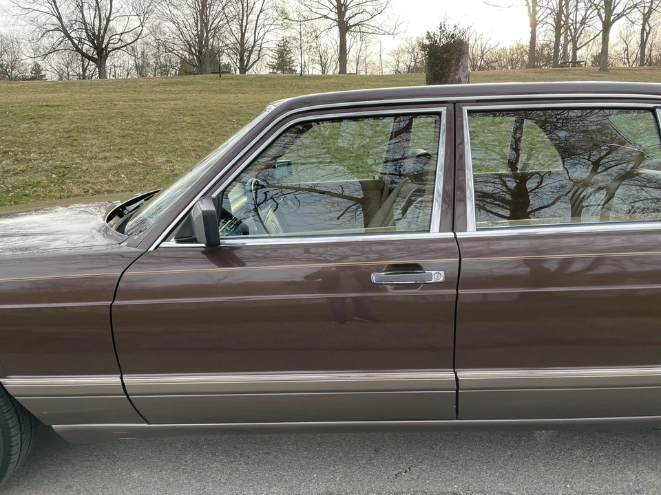 1986 Mercedes-Benz W126 S-Class Sedan - Image 29 of 31