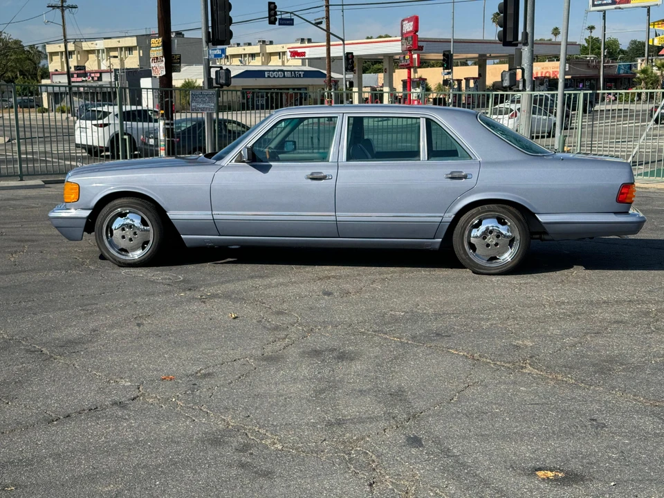 1986 Mercedes-Benz W126 S-Class Sedan - Image 10 of 31