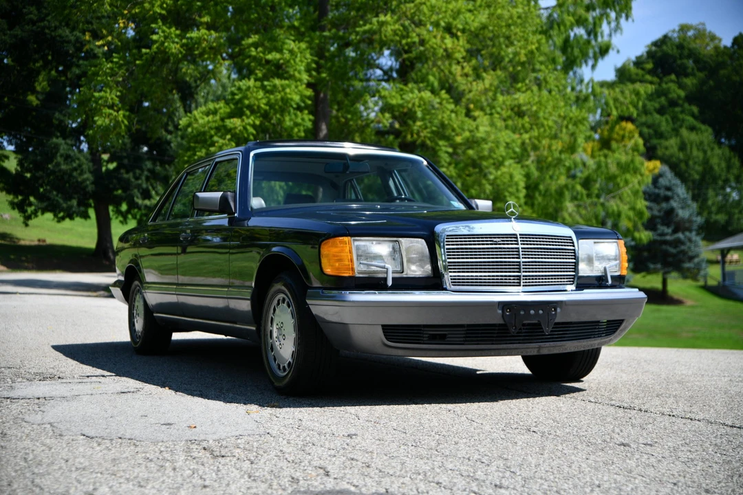 1986 Mercedes-Benz W126 S-Class Sedan - Image 3 of 31