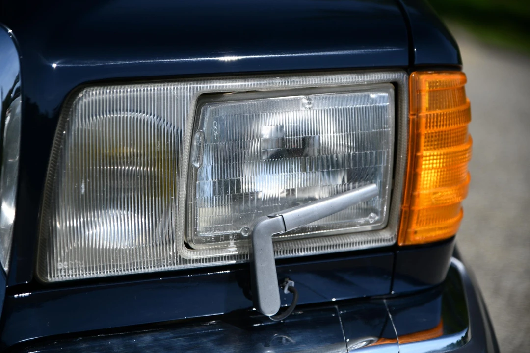 1986 Mercedes-Benz W126 S-Class Sedan - Image 26 of 31