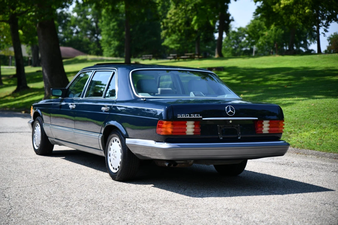 1986 Mercedes-Benz W126 S-Class Sedan - Image 11 of 31