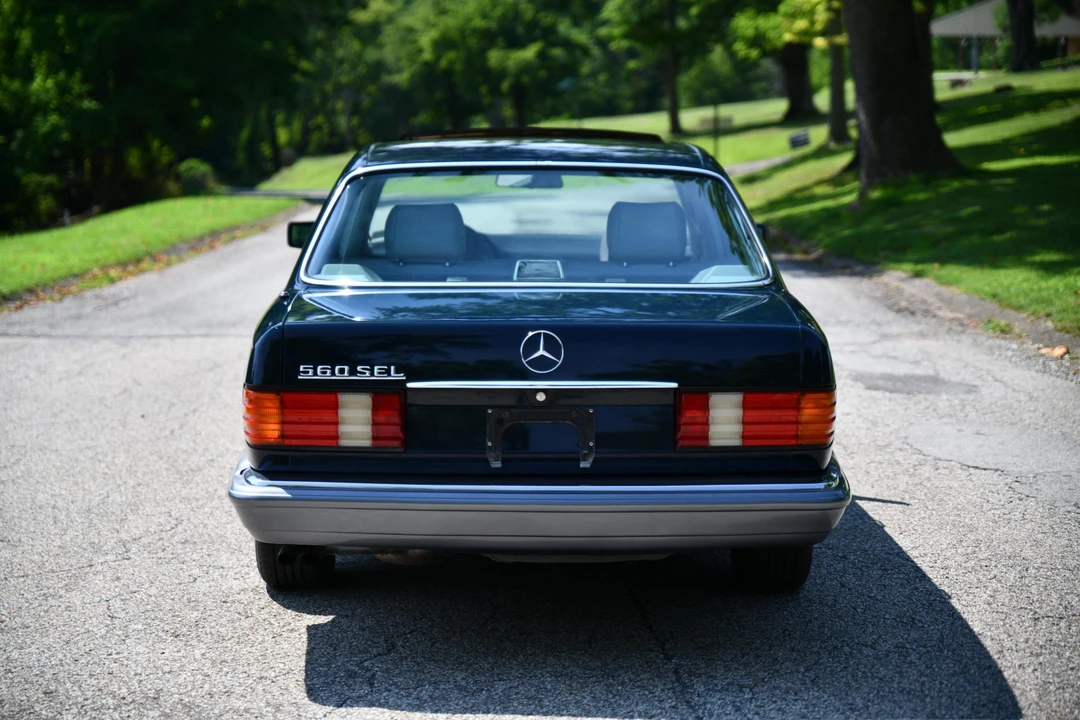 1986 Mercedes-Benz W126 S-Class Sedan - Image 9 of 31
