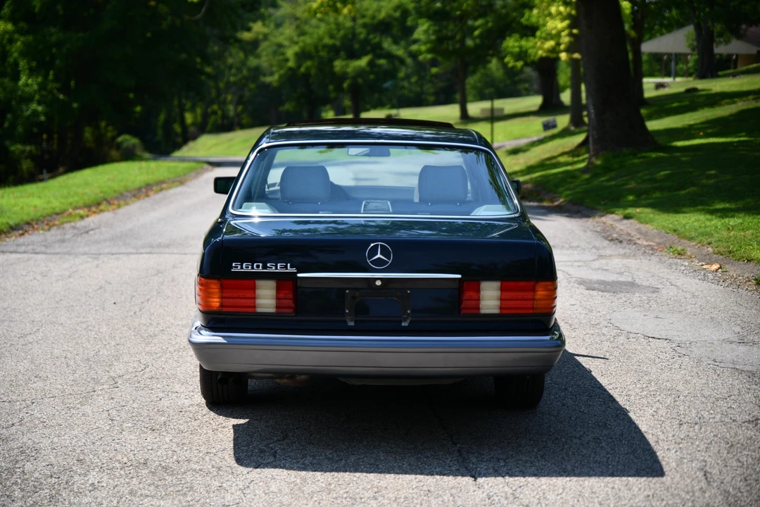 1986 Mercedes-Benz W126 S-Class Sedan - Image 8 of 31