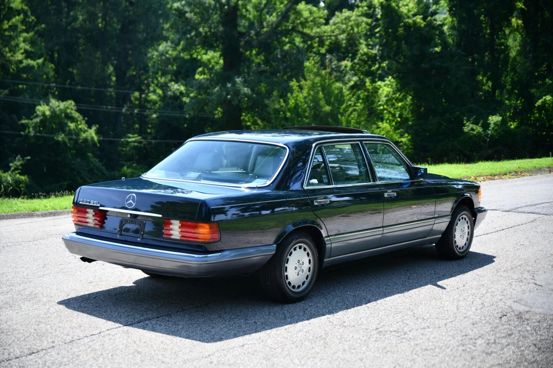 1986 Mercedes-Benz W126 S-Class Sedan - Image 5 of 31
