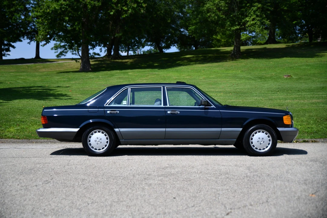 1986 Mercedes-Benz W126 S-Class Sedan - Image 4 of 31