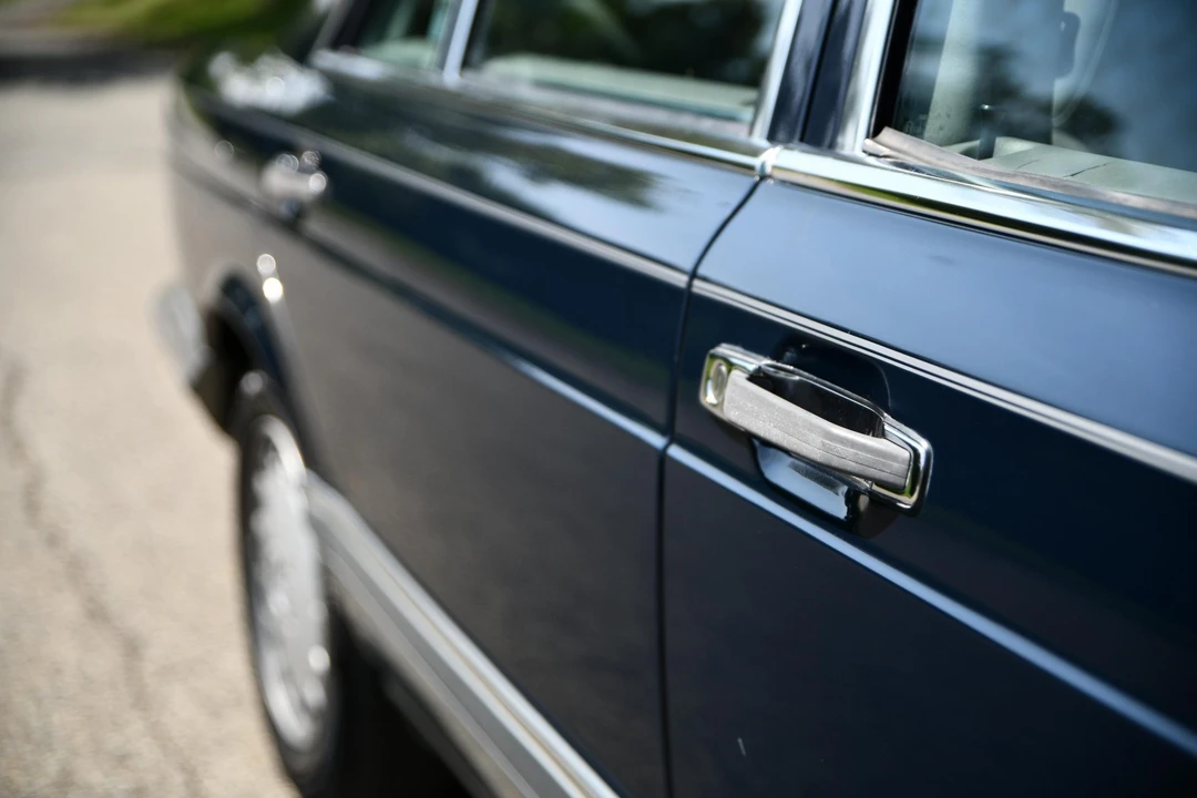 1986 Mercedes-Benz W126 S-Class Sedan - Image 17 of 31