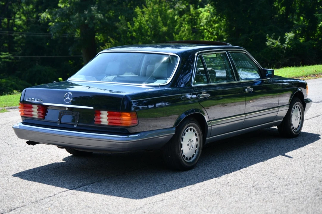 1986 Mercedes-Benz W126 S-Class Sedan - Image 6 of 31