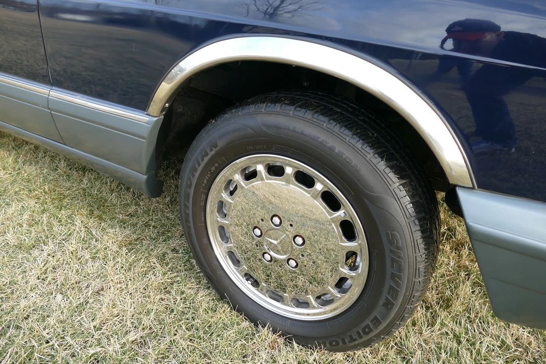 1986 Mercedes-Benz W126 S-Class Sedan - Image 27 of 31