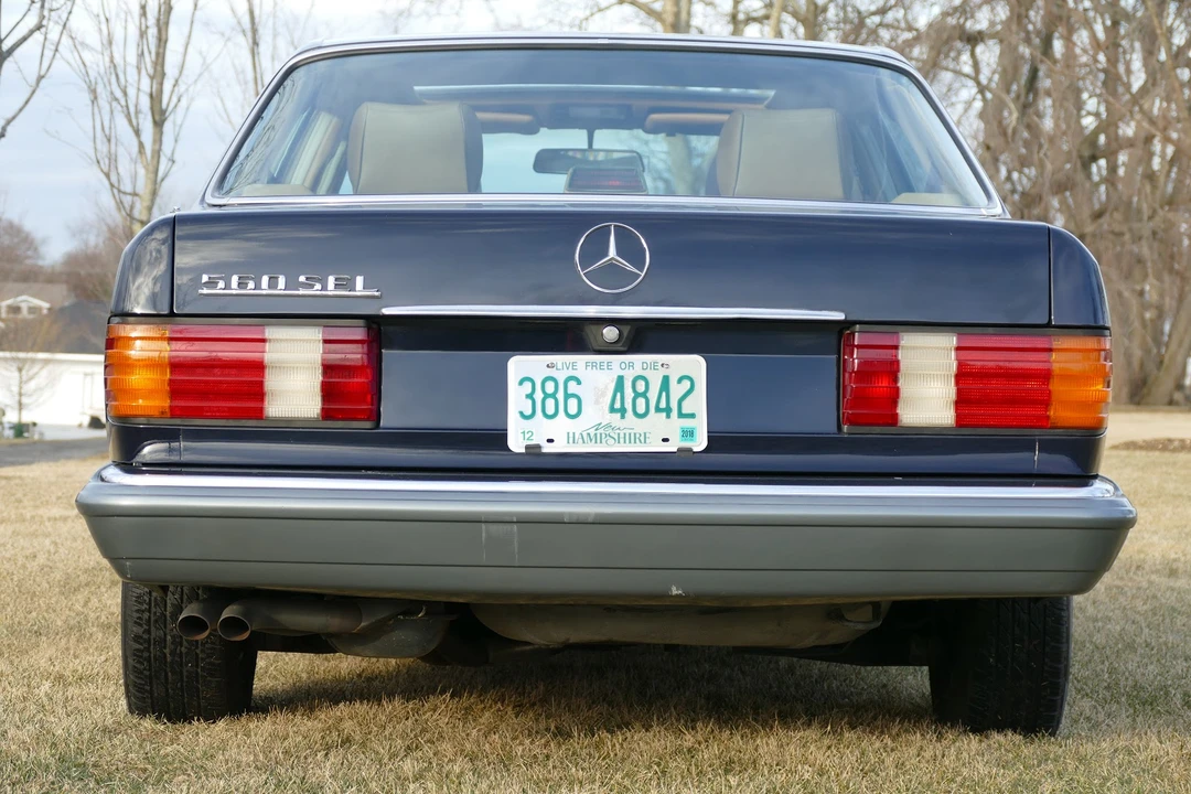 1986 Mercedes-Benz W126 S-Class Sedan - Image 8 of 31