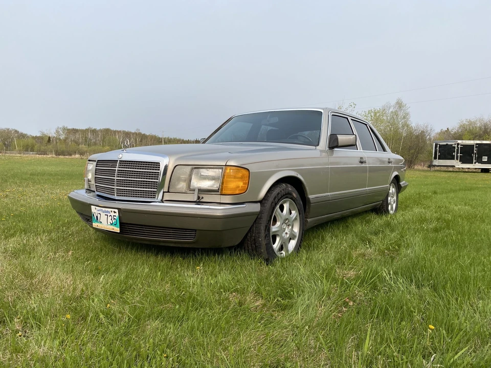 1986 Mercedes-Benz W126 S-Class Sedan - Image 2 of 31