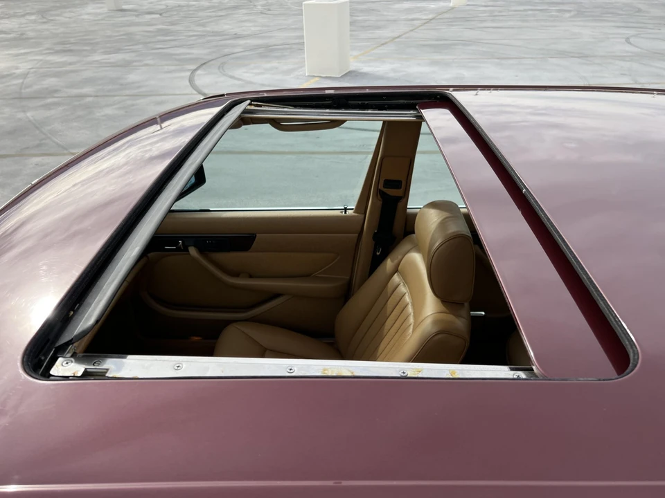 1986 Mercedes-Benz W126 S-Class Sedan - Image 26 of 31