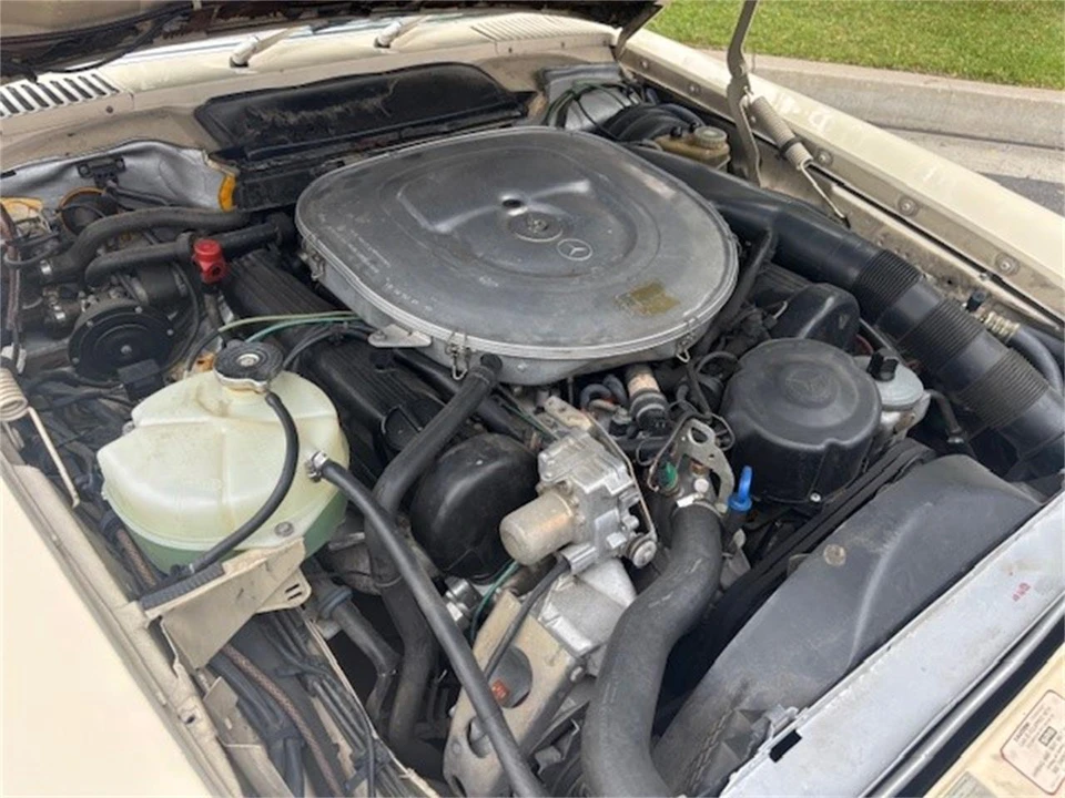 1986 Mercedes-Benz R107 SL-Class - Image 7 of 24