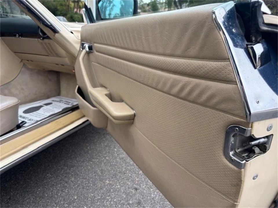 1986 Mercedes-Benz R107 SL-Class - Image 17 of 24