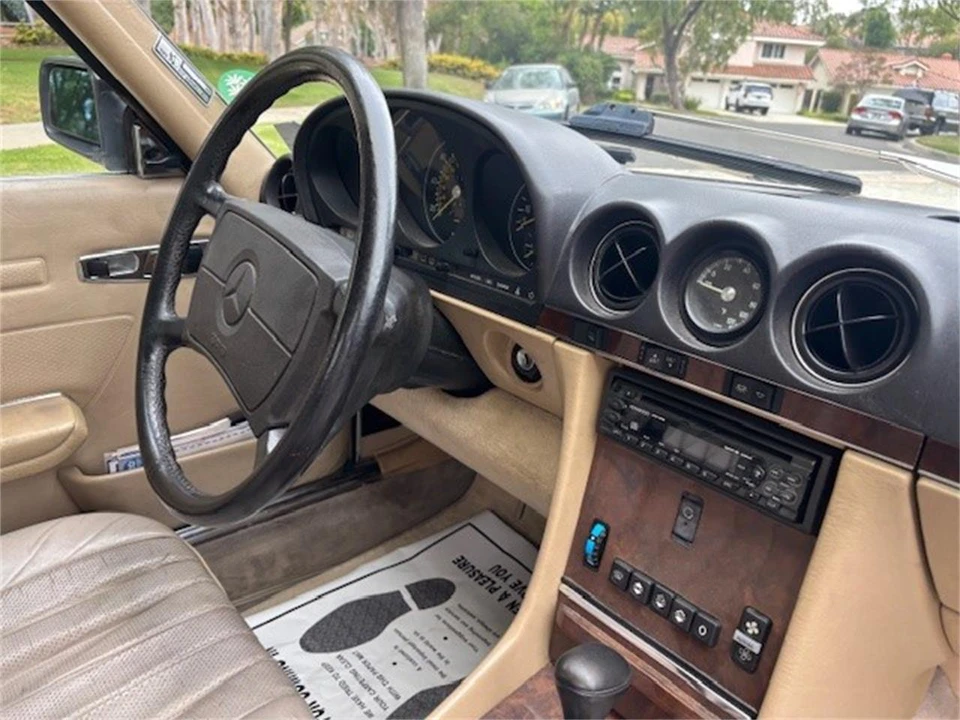 1986 Mercedes-Benz R107 SL-Class - Image 13 of 24